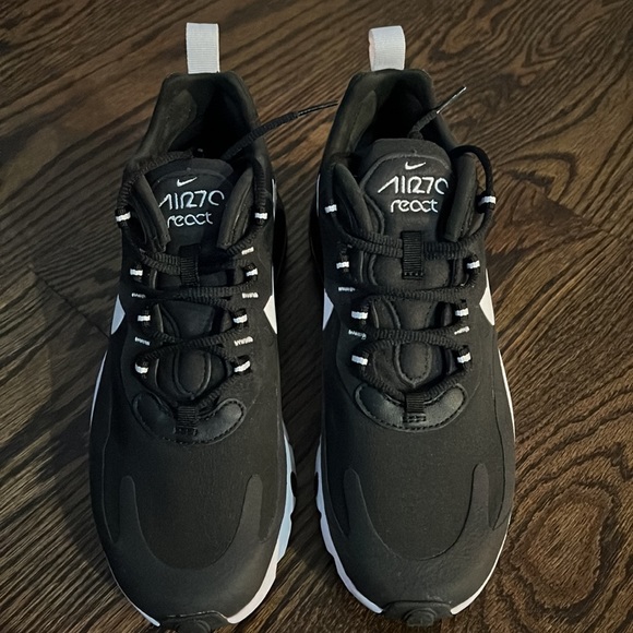 NEW NIKE AIRMAX 270 REACT - Picture 4 of 8